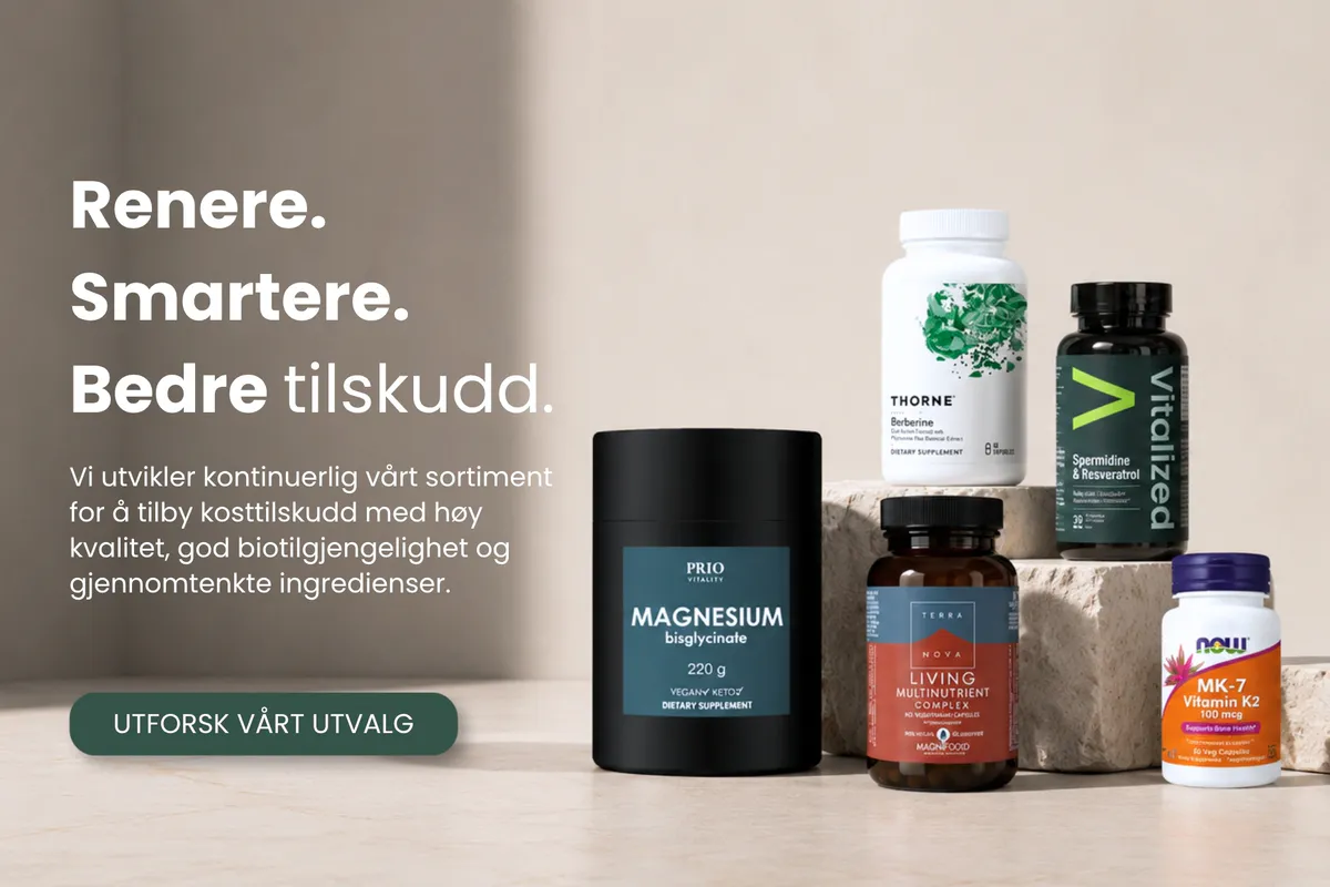 Premium kosttilskudd fra nøye utvalgte merkevarer presentert på steinblokker i naturlig lys, med fokus på kvalitet, biotilgjengelighet og helhetlig helse
